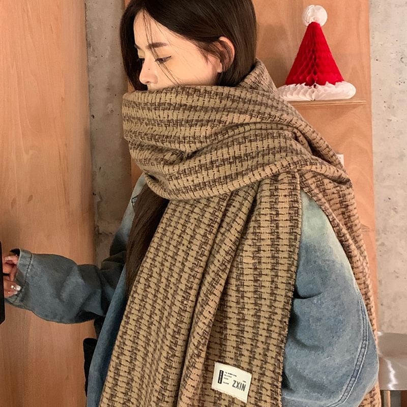 Patterned Label Scarf Applique Tasseled