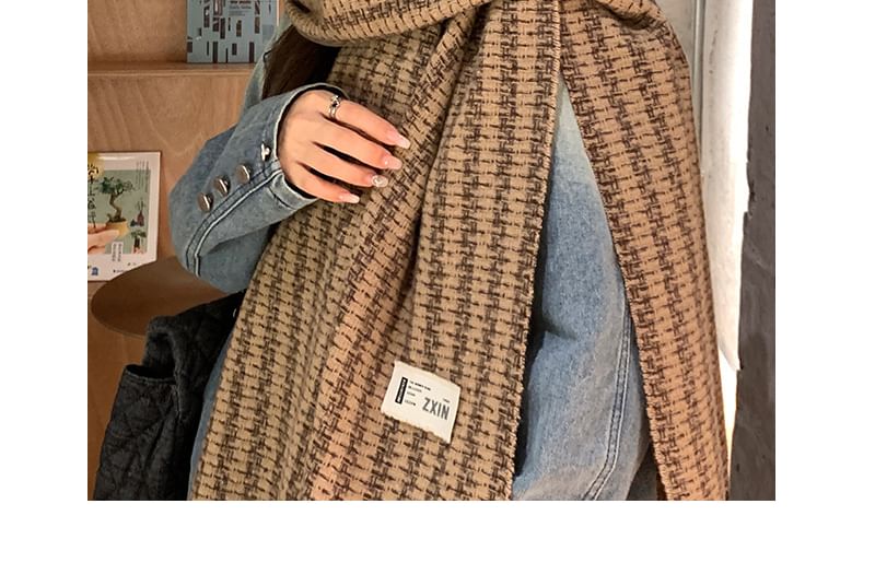 Patterned Label Scarf Applique Tasseled