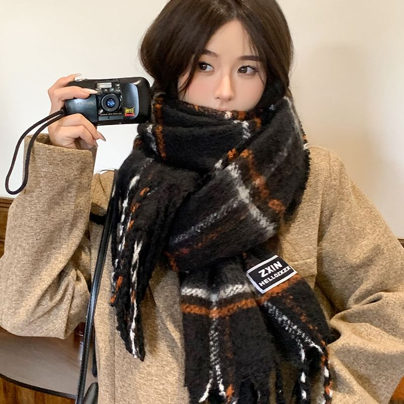 Plaid Scarf Tasseled