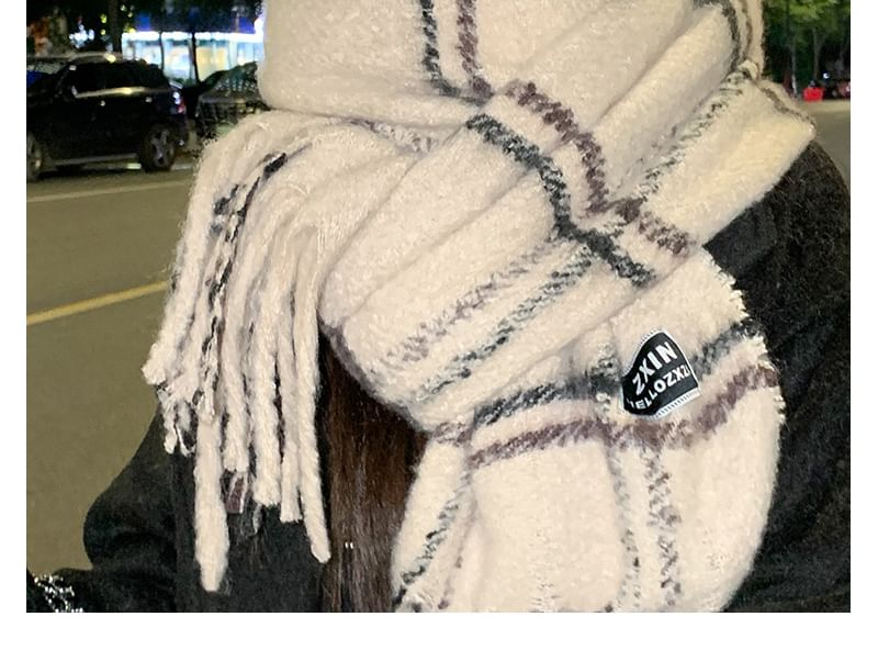Plaid Scarf Tasseled