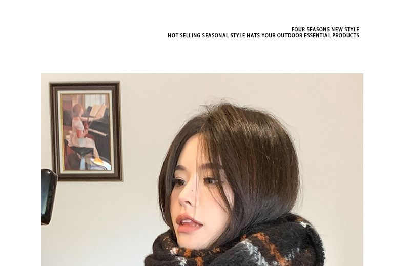 Plaid Scarf Tasseled