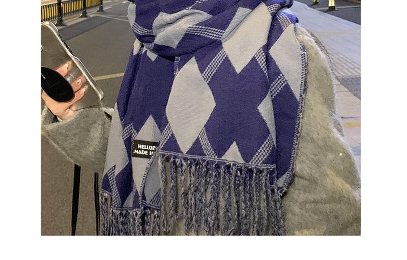 Print Tasseled Argyle Scarf