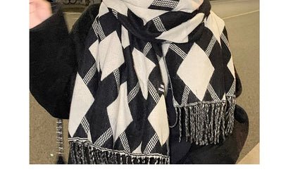 Print Tasseled Argyle Scarf