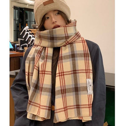 Houndstooth Tasseled Scarf