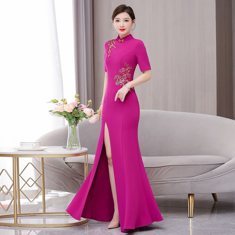 Short-Sleeve Band Collar Flower Slit Qipao