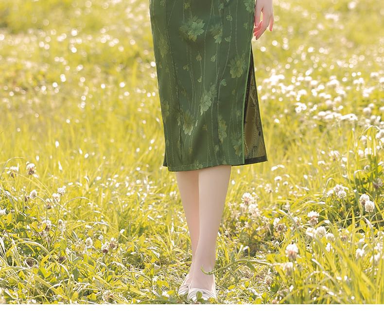 Short-Sleeve Floral Faux Pearl Midi Qipao