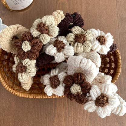 Floral Yarn Hair Clamp