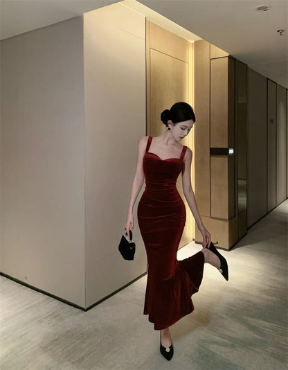 Spaghetti Strap Plain Velvet Mermaid Evening Gown