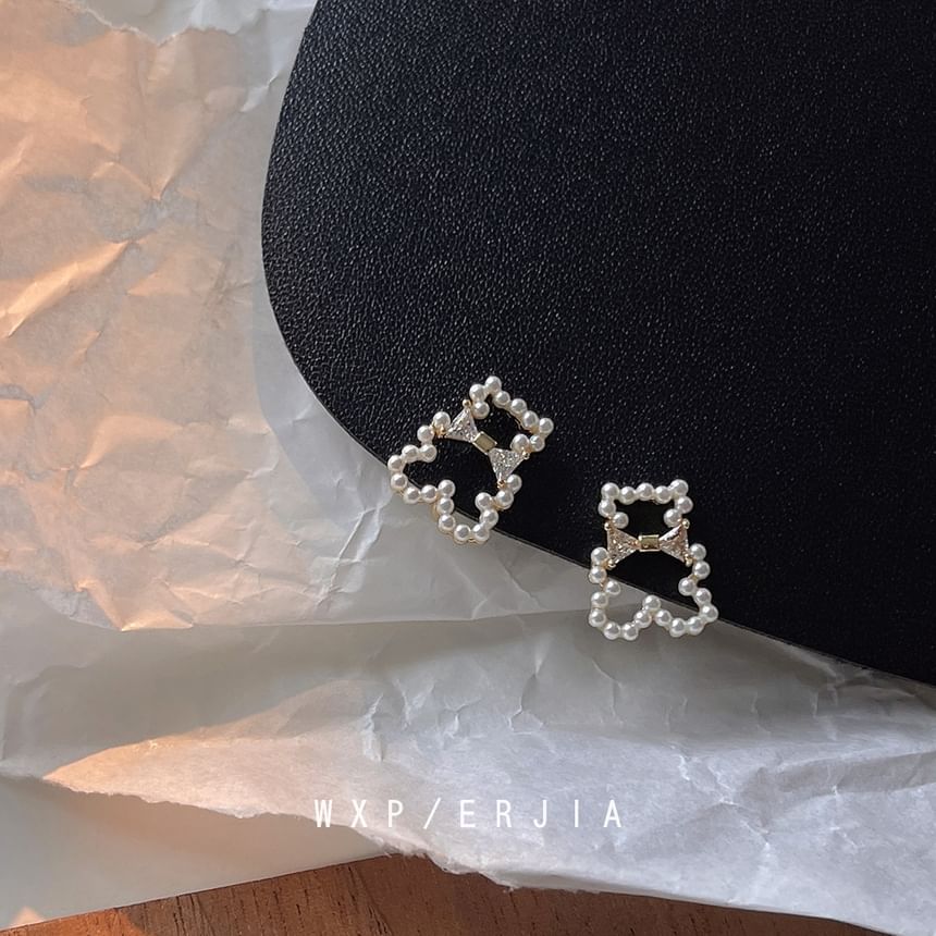 Clip-On Faux Earring Pearl Rhinestone Bear