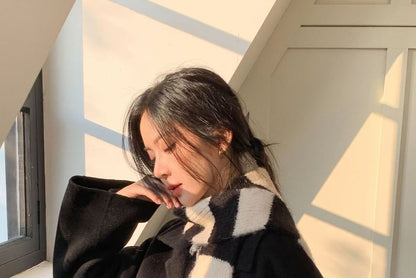 Light Knit Striped Scarf