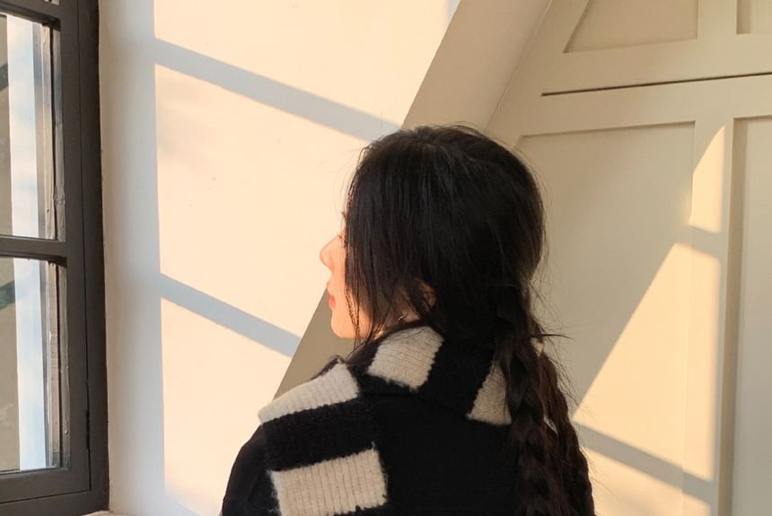 Light Knit Striped Scarf