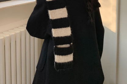 Light Knit Striped Scarf
