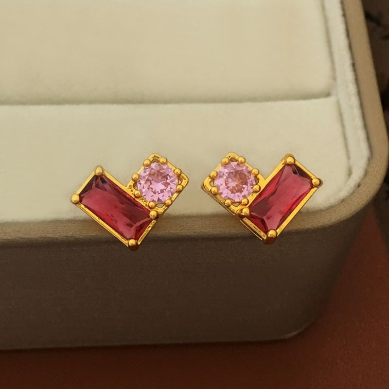 Heart Rhinestone Ear Stud