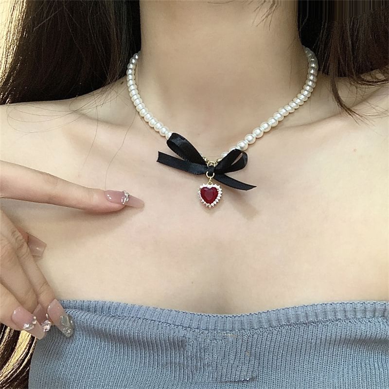 Heart Pendant Ribbon Faux Pearl Choker