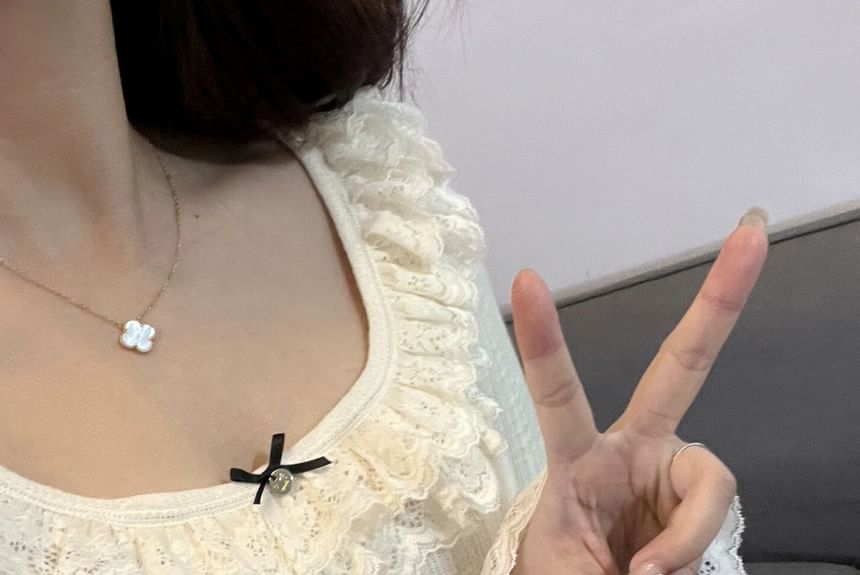 Long-Sleeve Scoop Neck Plain Lace Trim T-Shirt