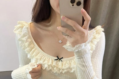 Long-Sleeve Scoop Neck Plain Lace Trim T-Shirt