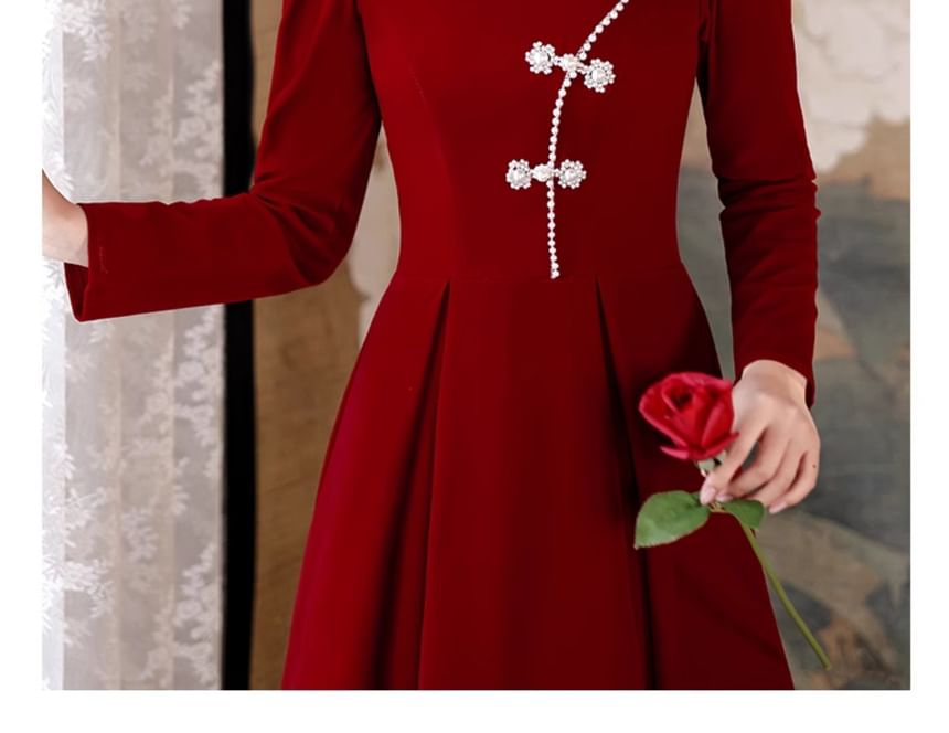 Long-Sleeve Mandarin Collar Faux Pearl Frog Closure A-Line Evening Gown