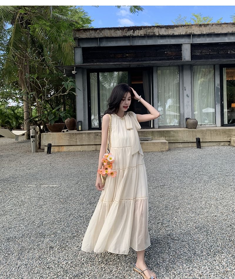 Sleeveless Crewneck Plain Midi A-Line Dress