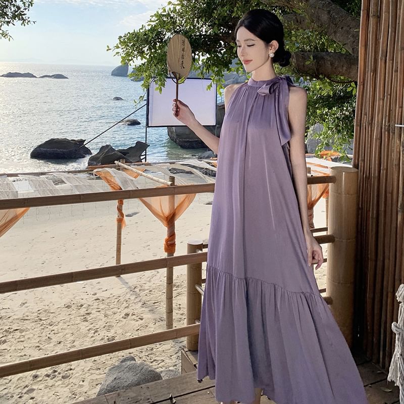 Sleeveless Crewneck Plain Maxi A-Line Dress