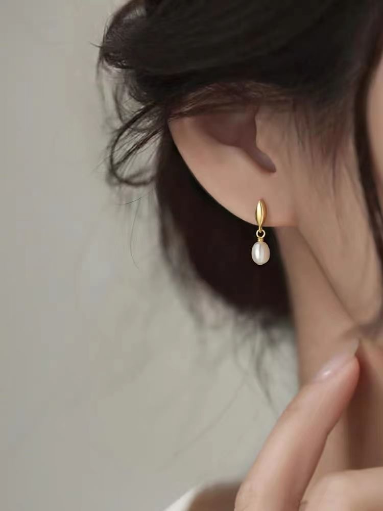 Faux Pearl Drop Earring