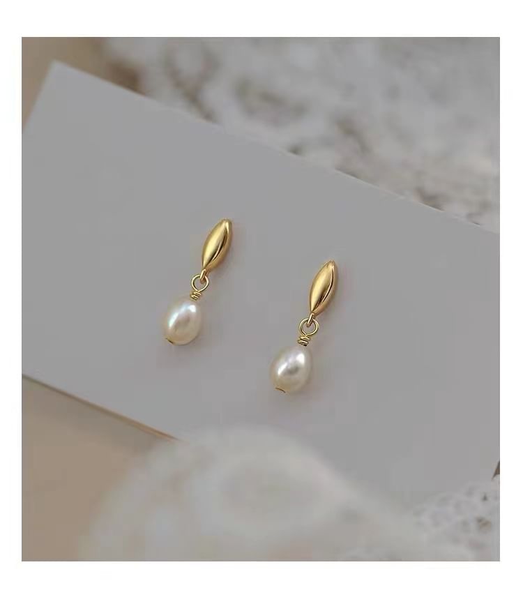 Faux Pearl Drop Earring