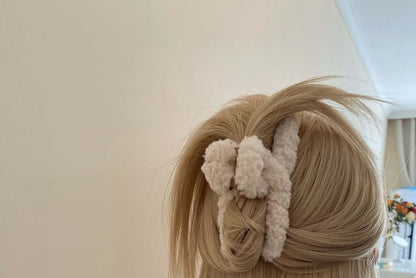 Plain Boucle Hair Claw