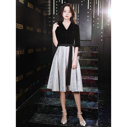 A-Line Gown Evening Dress Elbow-Sleeve / V-Neck