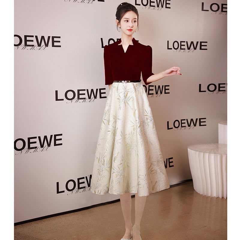 Elbow-Sleeve Notched A-Line Evening Gown / Dress