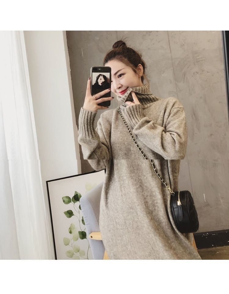 Long-Sleeve Turtleneck Plain Midi Sweater Dress