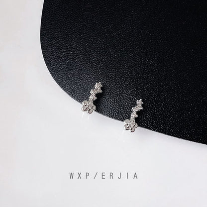 Rhinestone Ear Alloy Floral Cuff