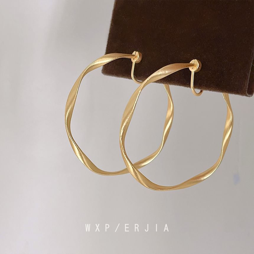 Alloy Cuff Ear Hoop Twisted