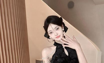 Halter Neck Stand Collar Floral Jacquard Cutout Slit Velvet Mini Bodycon Qipao / Faux Pearl Layered Chain / Set