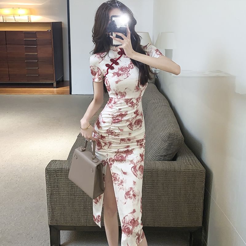 Short-Sleeve Floral Print Ruched Slit Midi Qipao