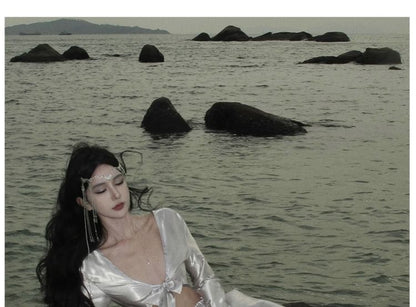 Long-Sleeve Cutout Maxi V-Neck Dress A-Line