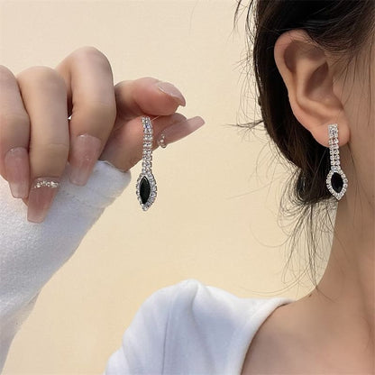 Earring / Rhinestone Pendant Necklace Drop