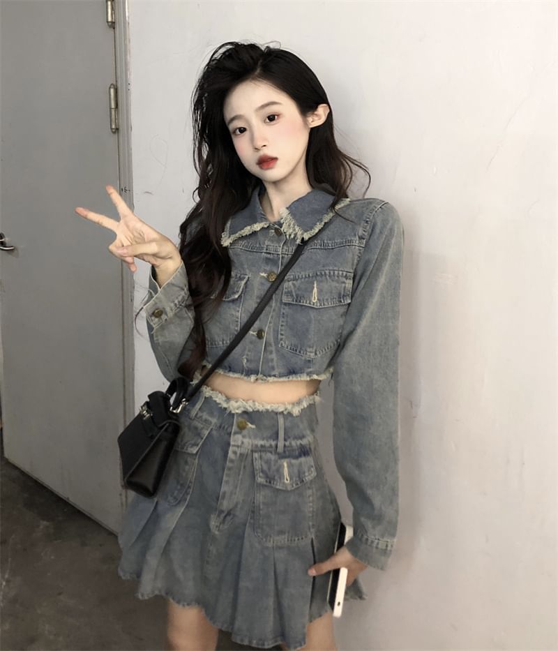 Collared Washed Fray Crop Button Denim Jacket / High Waist Pleated Mini A