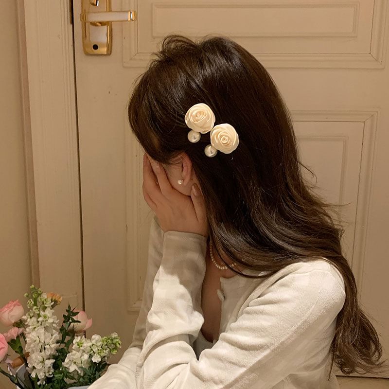 Flower Faux Pearl Hair Clip