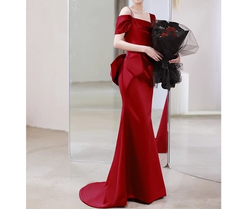 Asymmetrical Cold-Shoulder A-Line Velvet Evening Gown