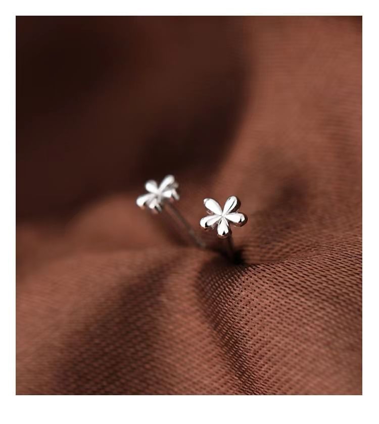 Floral Sterling Silver Stud Earring