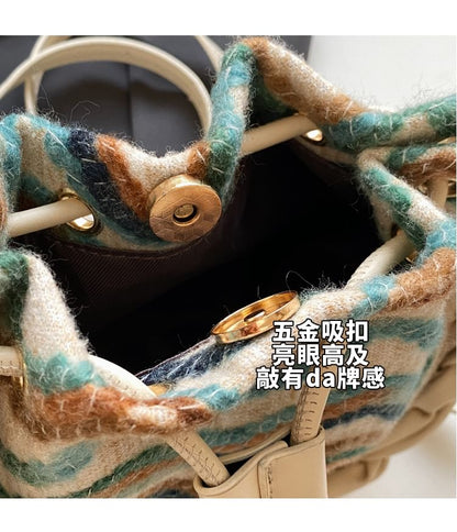 Twisted Strap Wavy Striped Bucket Bag / Bag Charm / Set