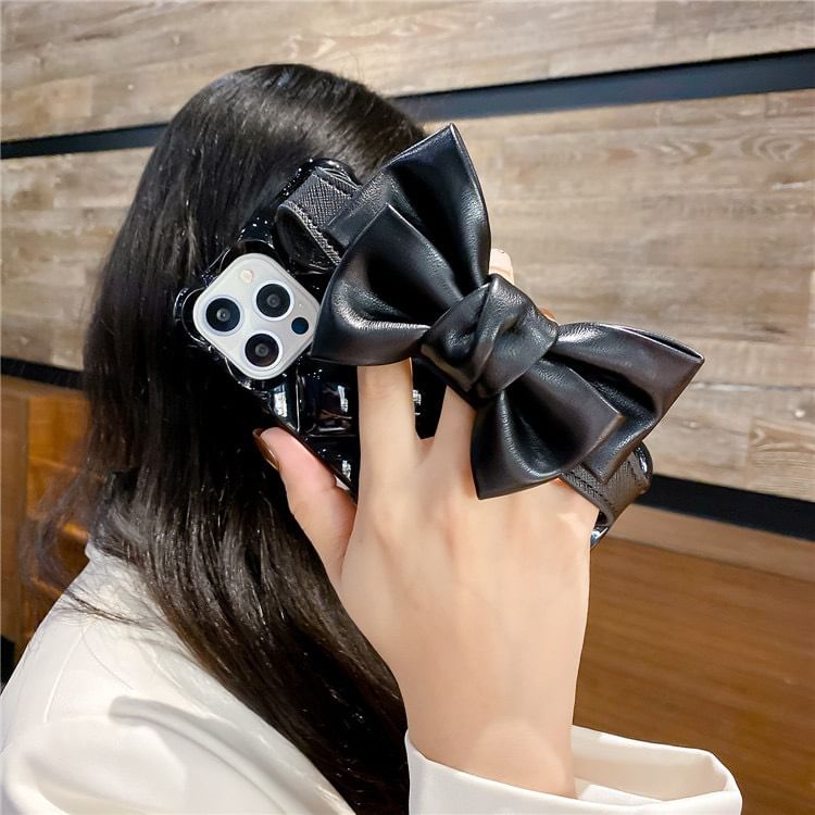 Bow Case Phone
