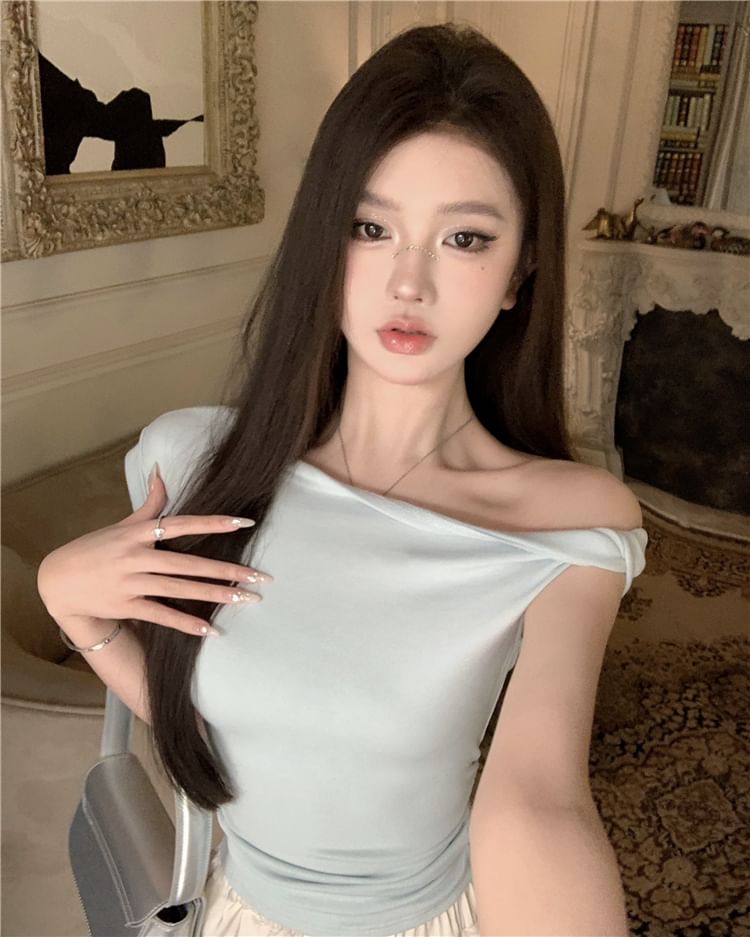Cap-Sleeve Cold Shoulder Plain T-Shirt