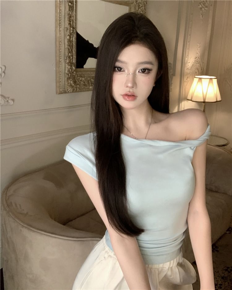 Cap-Sleeve Cold Shoulder Plain T-Shirt