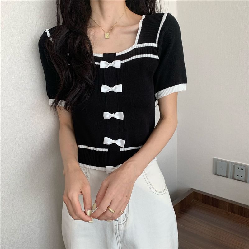 Short-Sleeve Square Neck Bow Knit Top