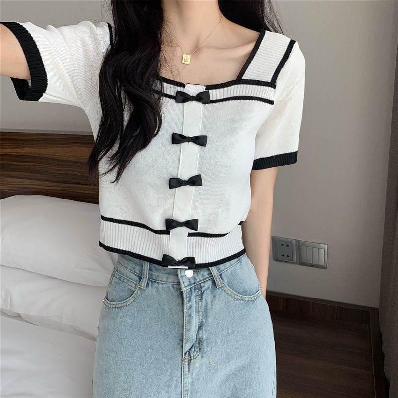 Short-Sleeve Square Neck Bow Knit Top
