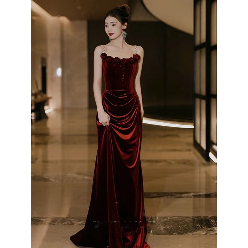 Spaghetti Strap Plain Velvet A-Line Evening Gown