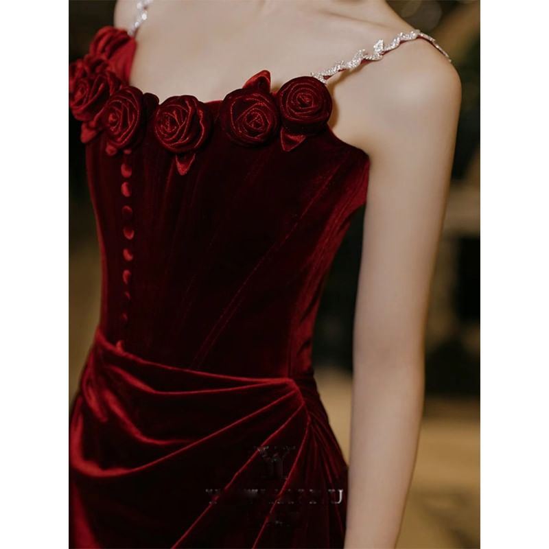 Spaghetti Strap Plain Velvet A-Line Evening Gown