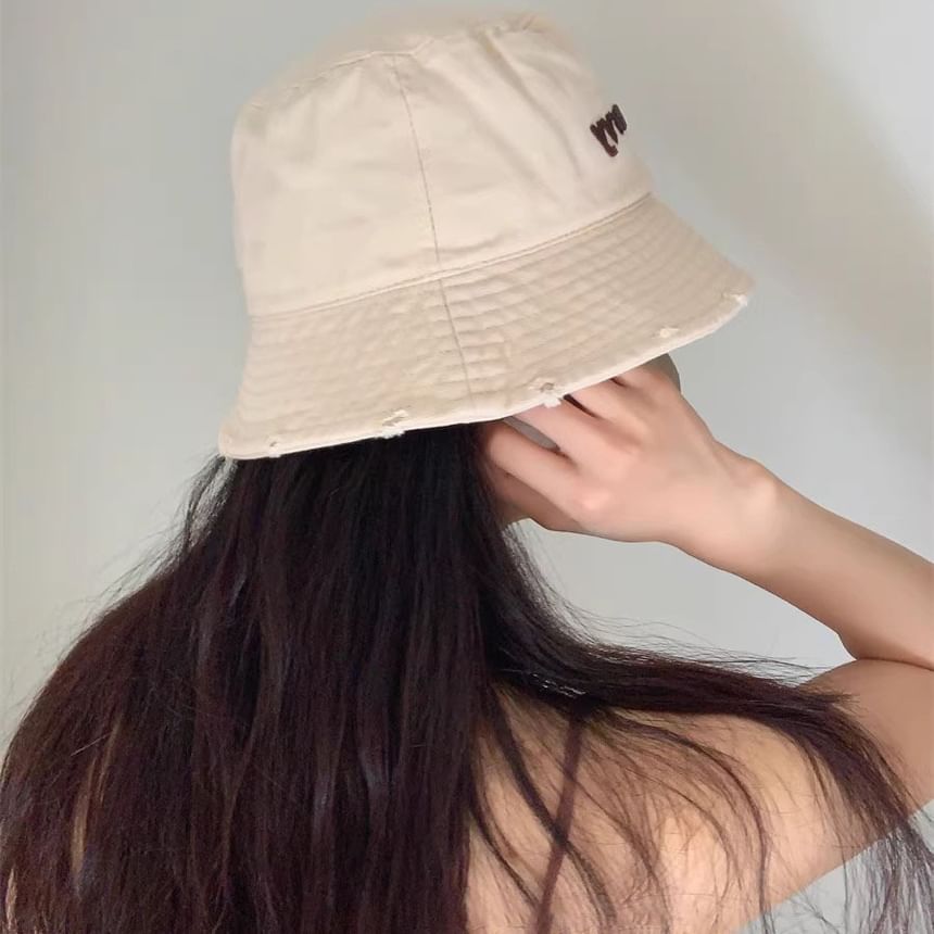 Lettering Bucket Hat