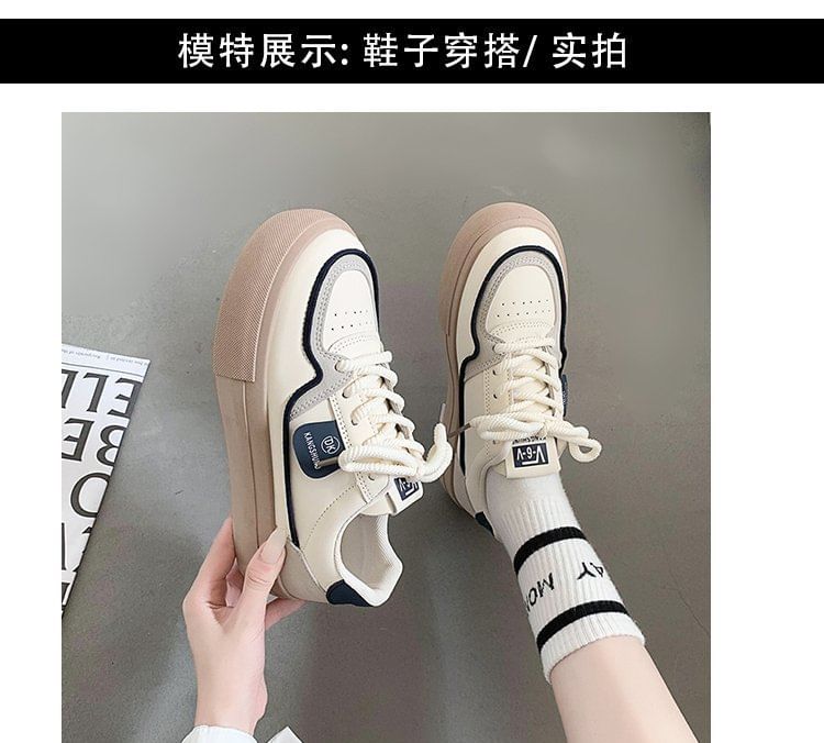 Platform Color Block Applique Faux Leather Lace-Up Sneakers