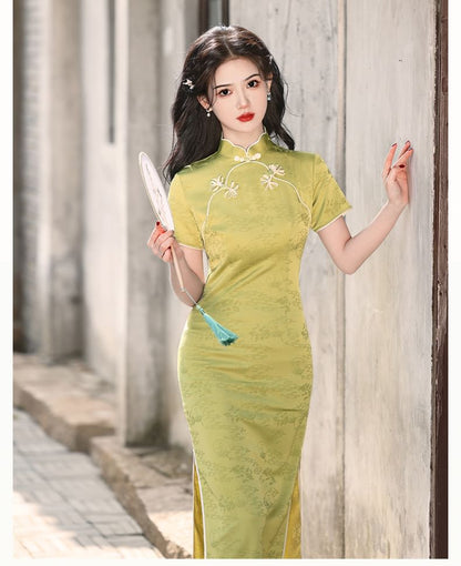 Short-Sleeve Frog Buttoned Midi Qipao Dress